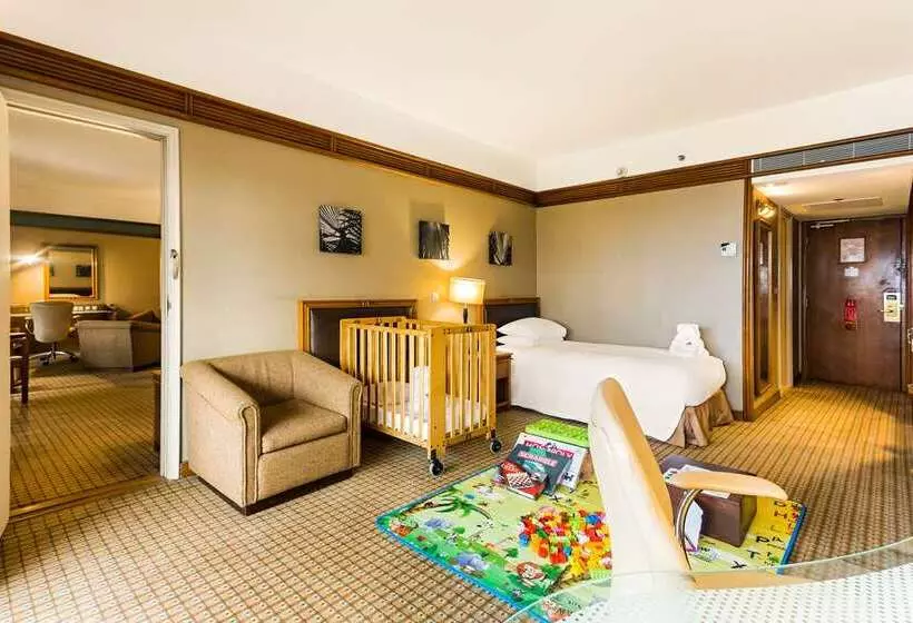 هتل Hilton Yaounde