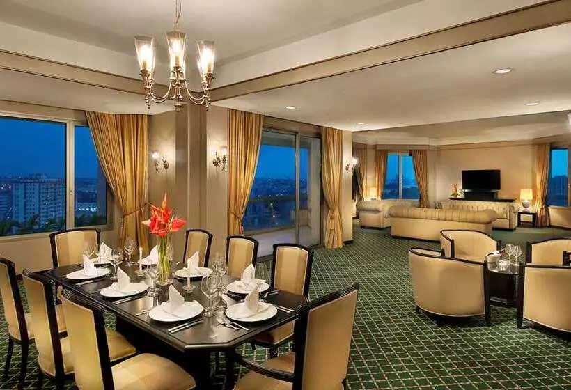 هتل Hilton Yaounde