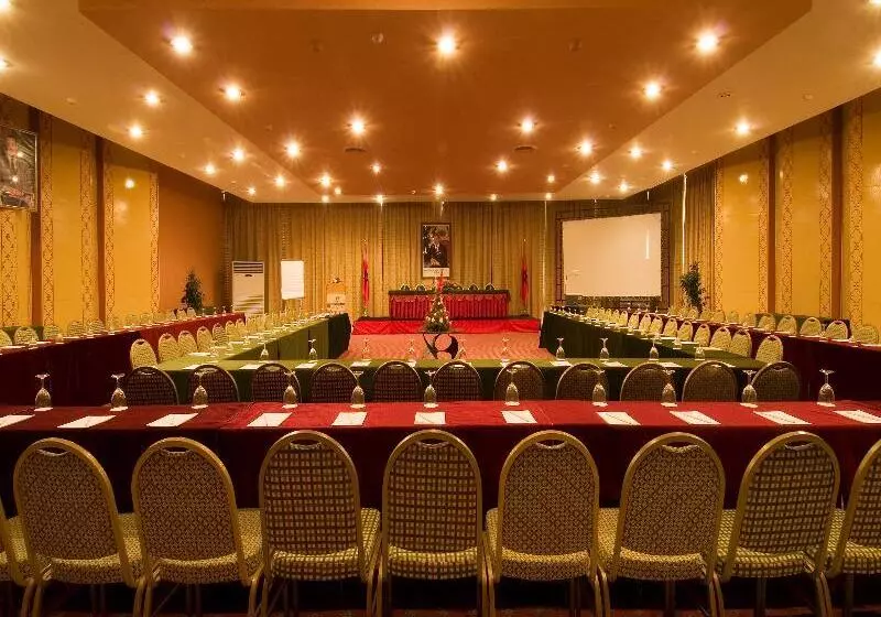 Hôtel Le Semiramis Marrakech By Bravia Hotels