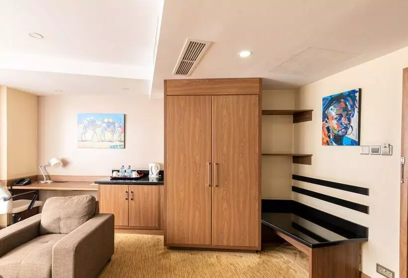 هتل Nairobi Safari Club By Swiss Bel