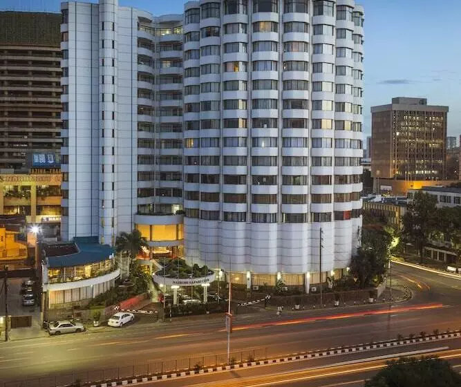 هتل Nairobi Safari Club By Swiss Bel