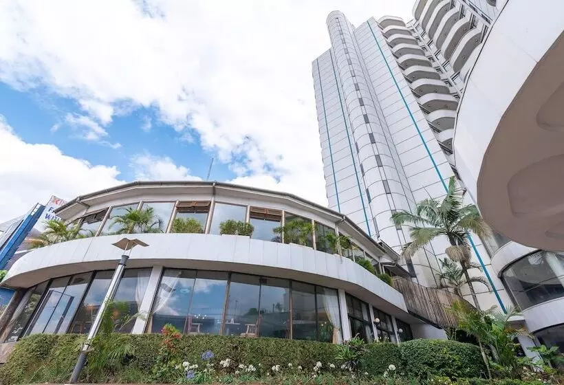 هتل Nairobi Safari Club By Swiss Bel