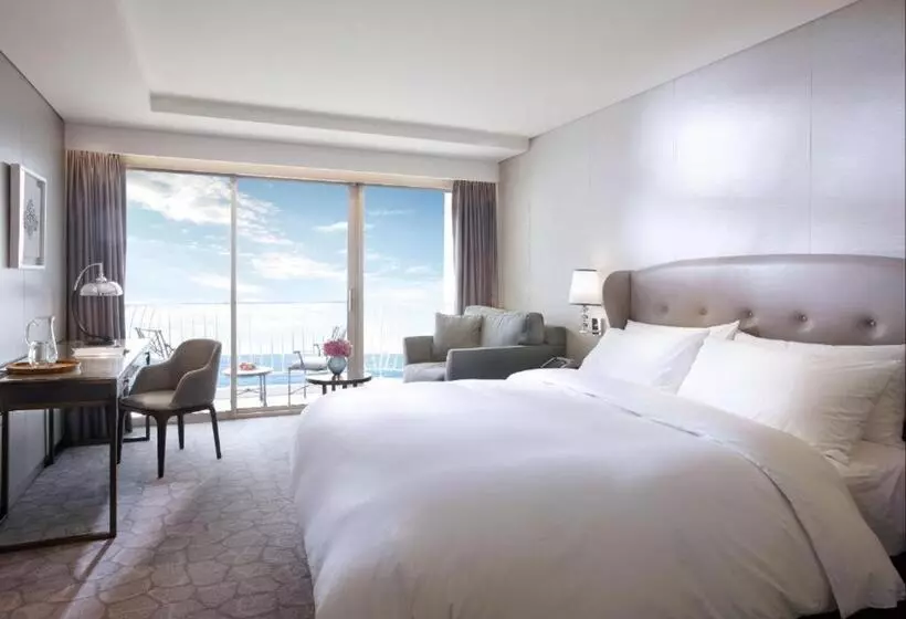 Paradise Hotel Busan