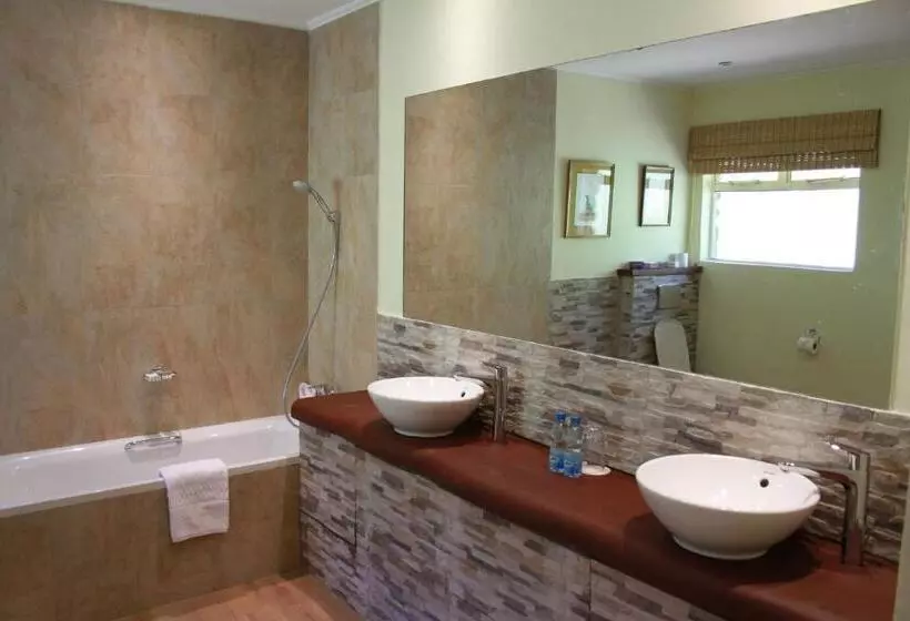 هتل The Aberdare Country Club