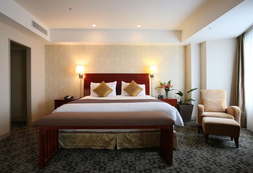 International Resort Hotel Yurakujo