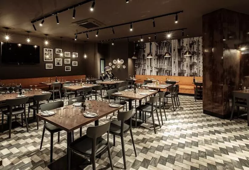 115 The Strand Hotel By Neu Collective