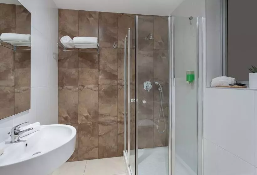 115 The Strand Hotel By Neu Collective