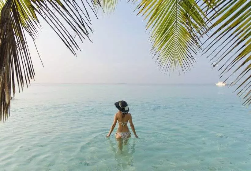 Eriyadu Island Resort