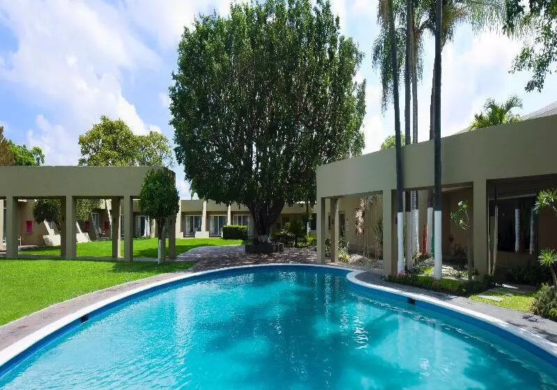 Отель Camino Real Guadalajara