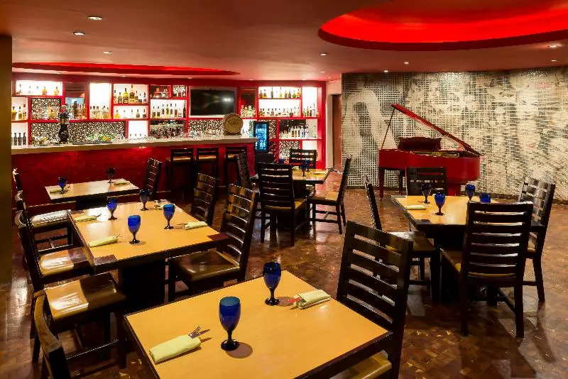 Отель Camino Real Guadalajara