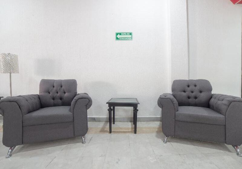 هتل Casa Real Celaya