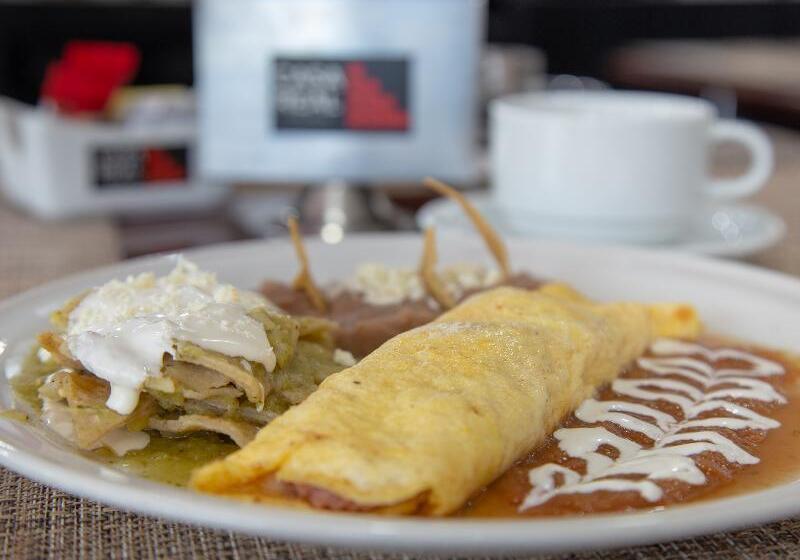 هتل Casa Real Celaya