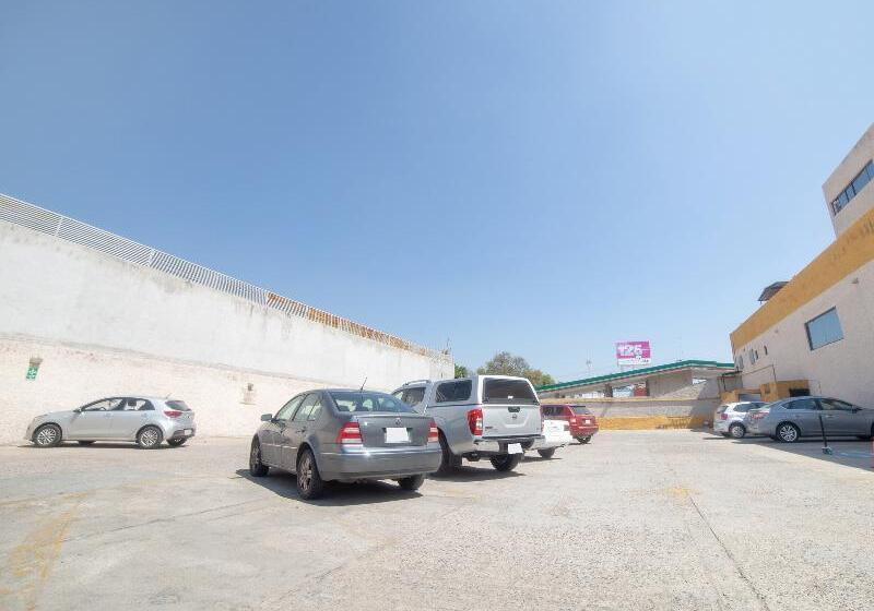 هتل Casa Real Celaya