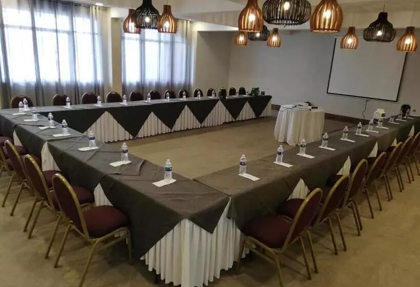 Hotel Don Pelayo Pacific Beach