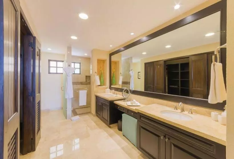 Отель Garza Blanca Preserve Resort & Spa