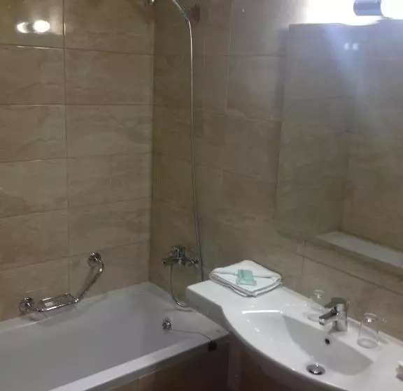 هتل Grand Harbour