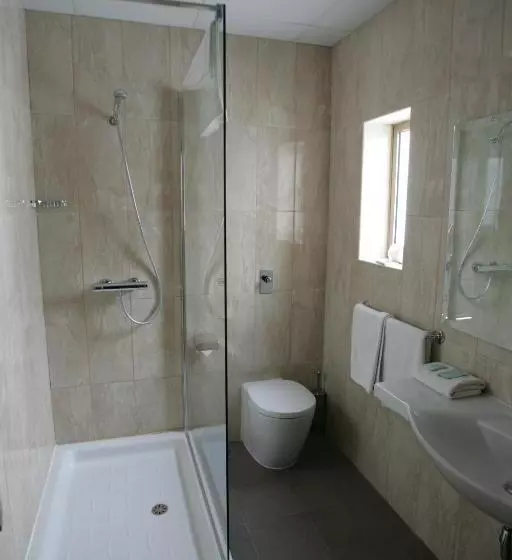 هتل Grand Harbour