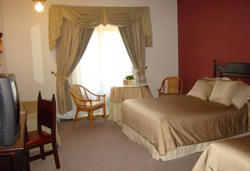 Отель Mansion Del Cupatitzio