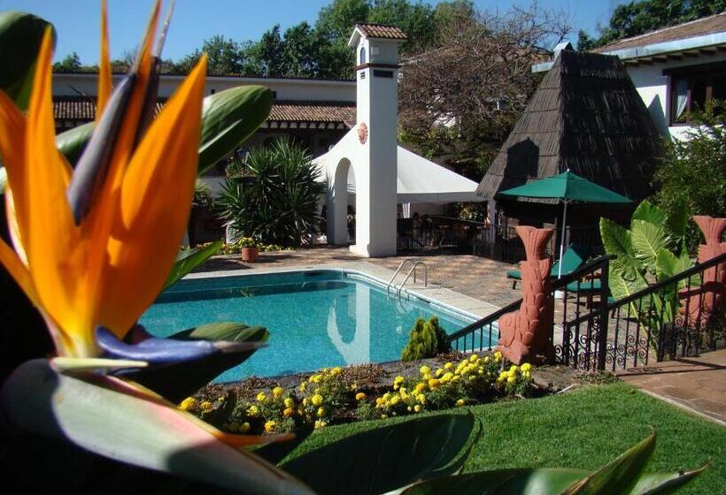 فندق Mansion Del Cupatitzio