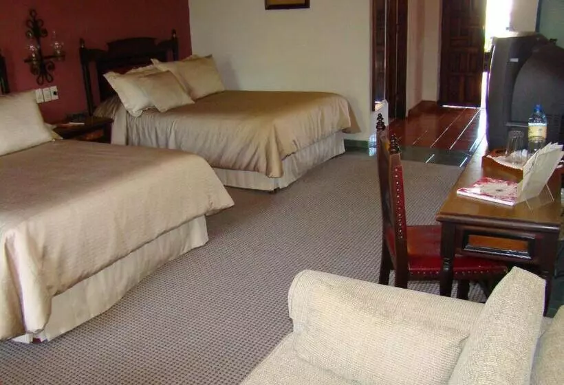 Отель Mansion Del Cupatitzio