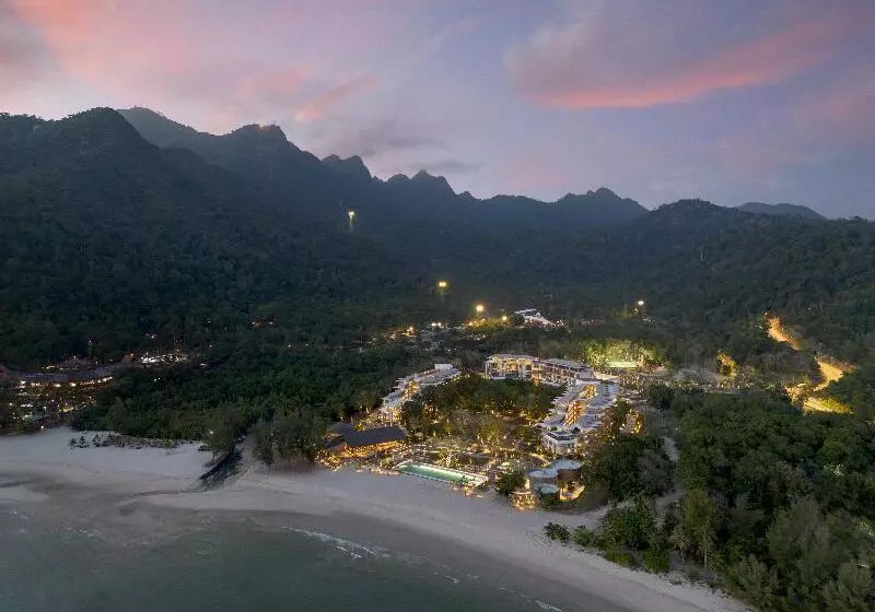 Mutiara Burau Bay Beach Resort