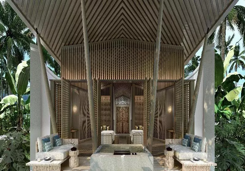 Mutiara Burau Bay Beach Resort