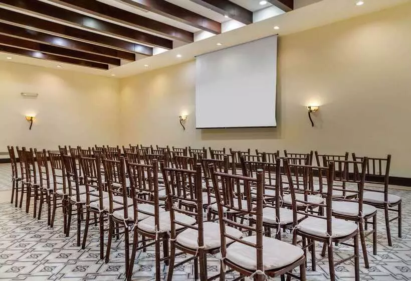 Quality Inn & Suites Saltillo Eurotel