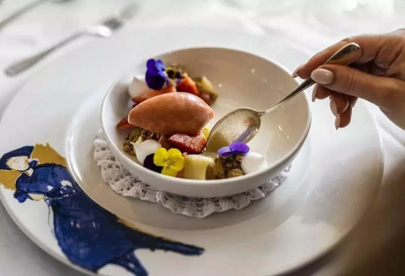 Refsnes Gods   By Classic Norway Hotels