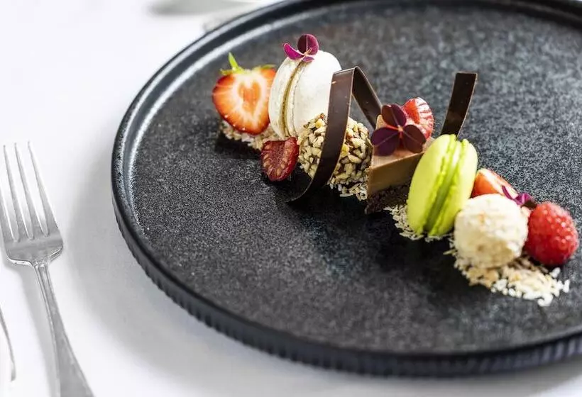 Refsnes Gods   By Classic Norway Hotels