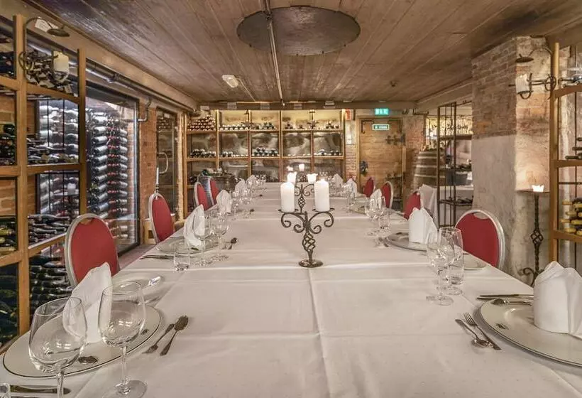 Refsnes Gods   By Classic Norway Hotels