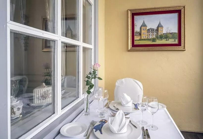 Refsnes Gods   By Classic Norway Hotels