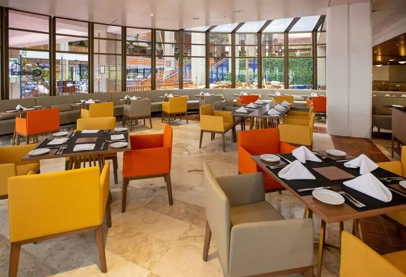 Resort Meliá Puerto Vallarta – All Inclusive