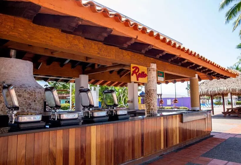 Resort Meliá Puerto Vallarta – All Inclusive