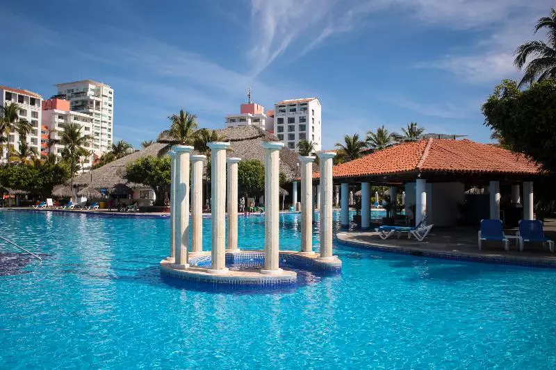 Resort Meliá Puerto Vallarta – All Inclusive