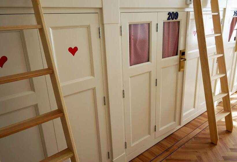 מלון כמוסות De Bedstee Boutique Capsules