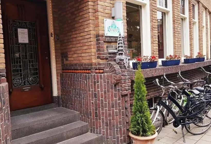 هتل کپسول De Bedstee Boutique Capsules