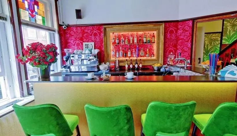 هتل کپسول De Bedstee Boutique Capsules