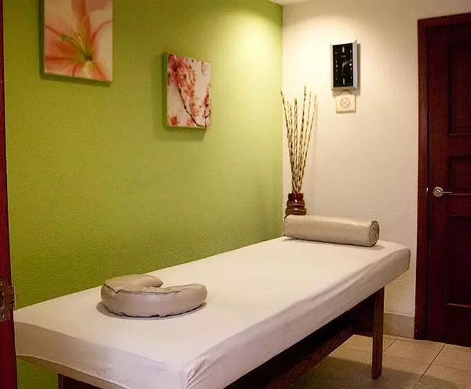 בית מלון כפרי Globales Camino Real Managua