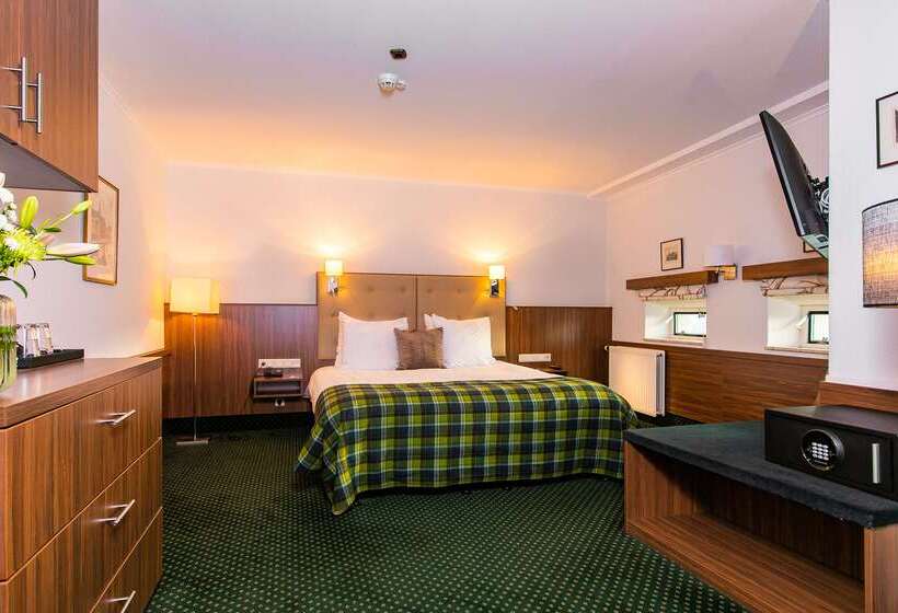 Golden Tulip Hotel Central