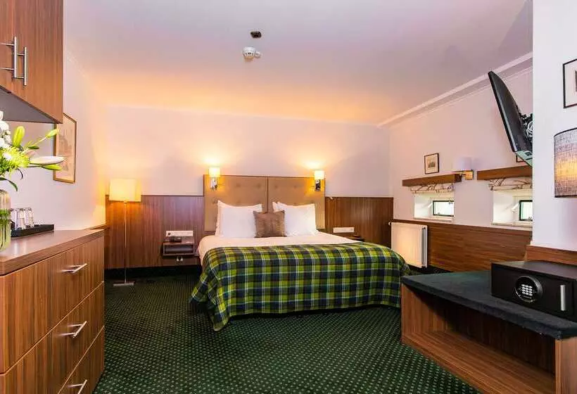 Golden Tulip Hotel Central