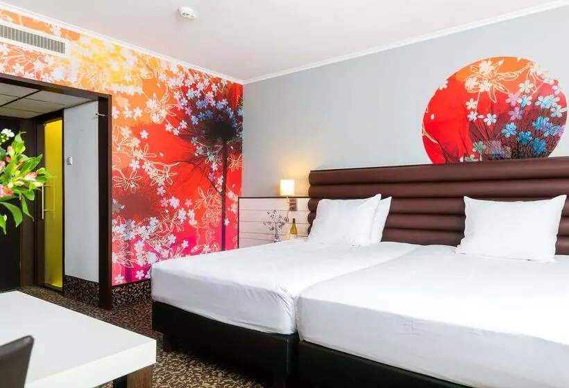 Golden Tulip Hotel Central