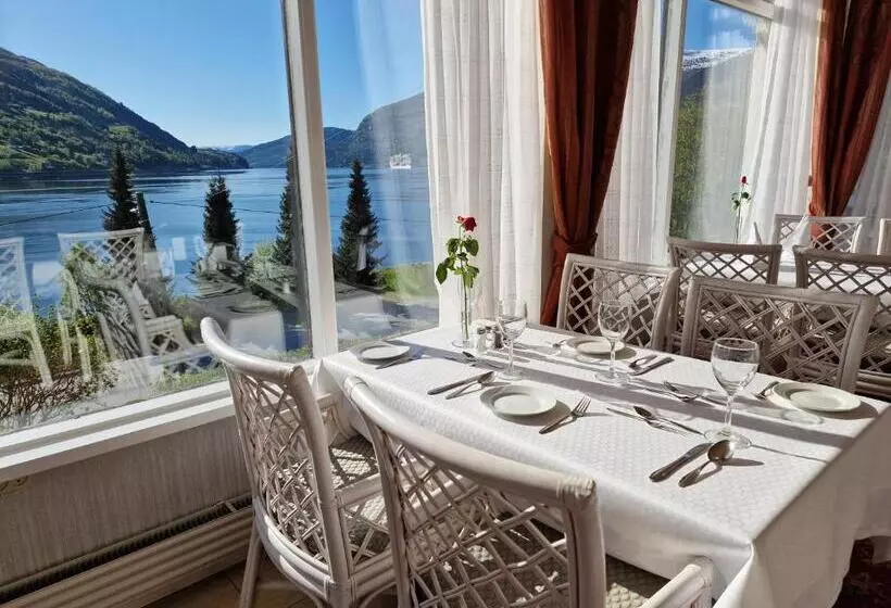 Otel Olden Fjord