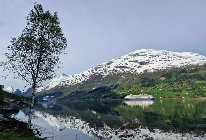 Otel Olden Fjord