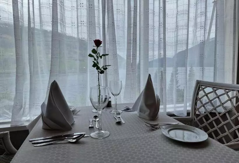 Otel Olden Fjord