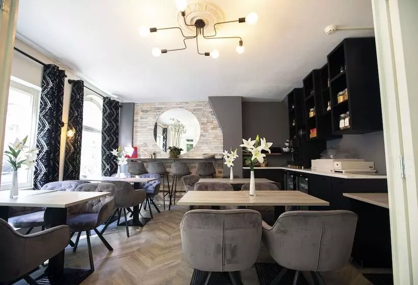 فندق Quentin England