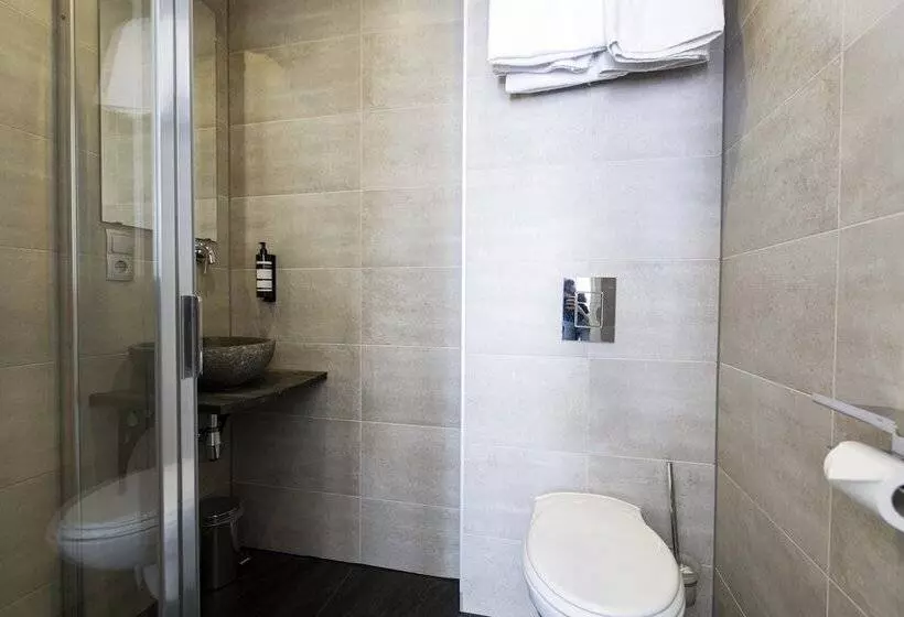 فندق Quentin England