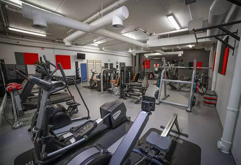 Vesterland Feriepark Hytter, Hotell Og Leikeland