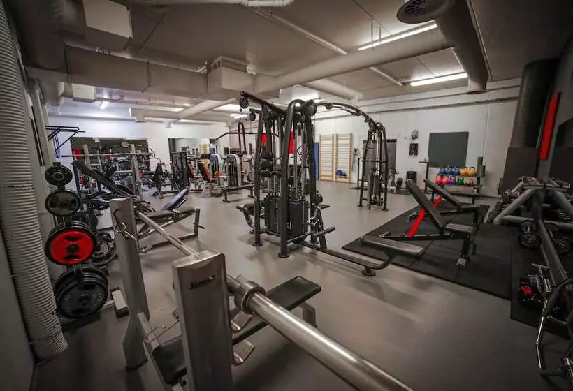 Vesterland Feriepark Hytter, Hotell Og Leikeland