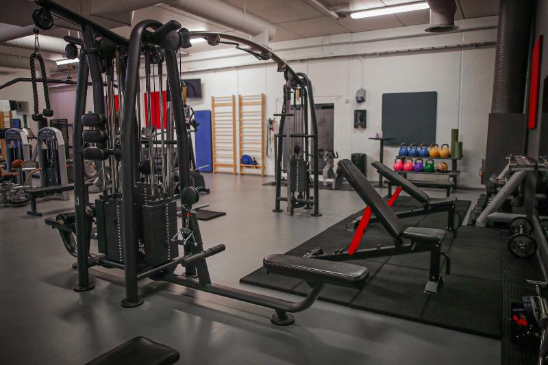 Vesterland Feriepark Hytter, Hotell Og Leikeland