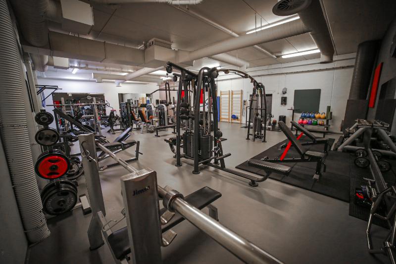 Vesterland Feriepark Hytter, Hotell Og Leikeland